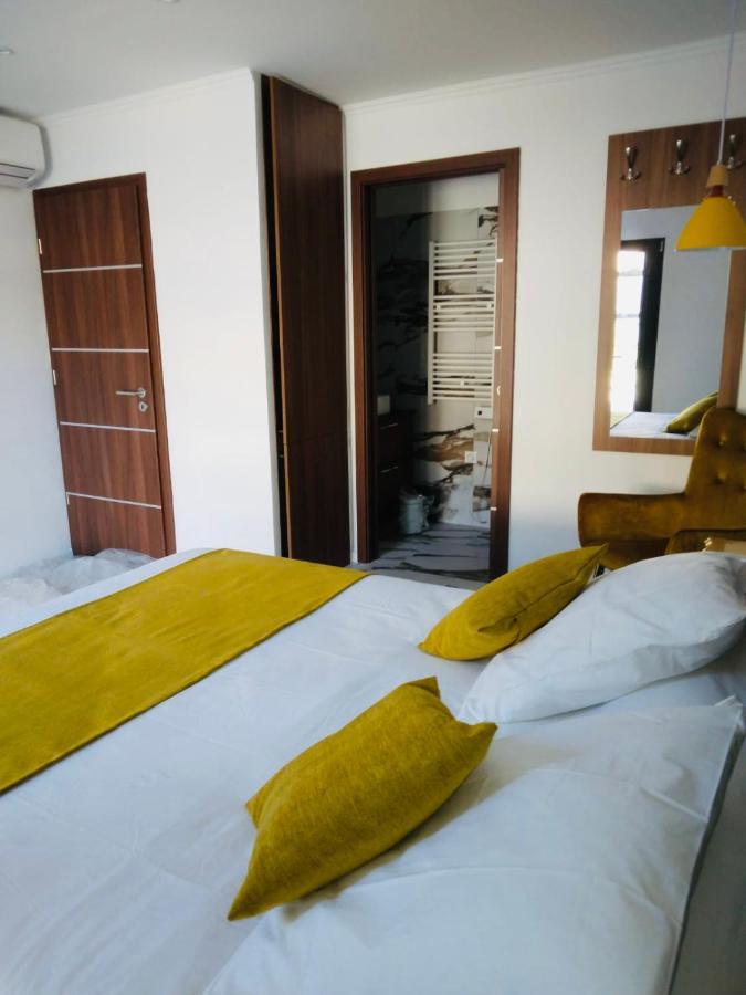 A Casa Di Jo Bed & Breakfast เกเลนซานา ภายนอก รูปภาพ