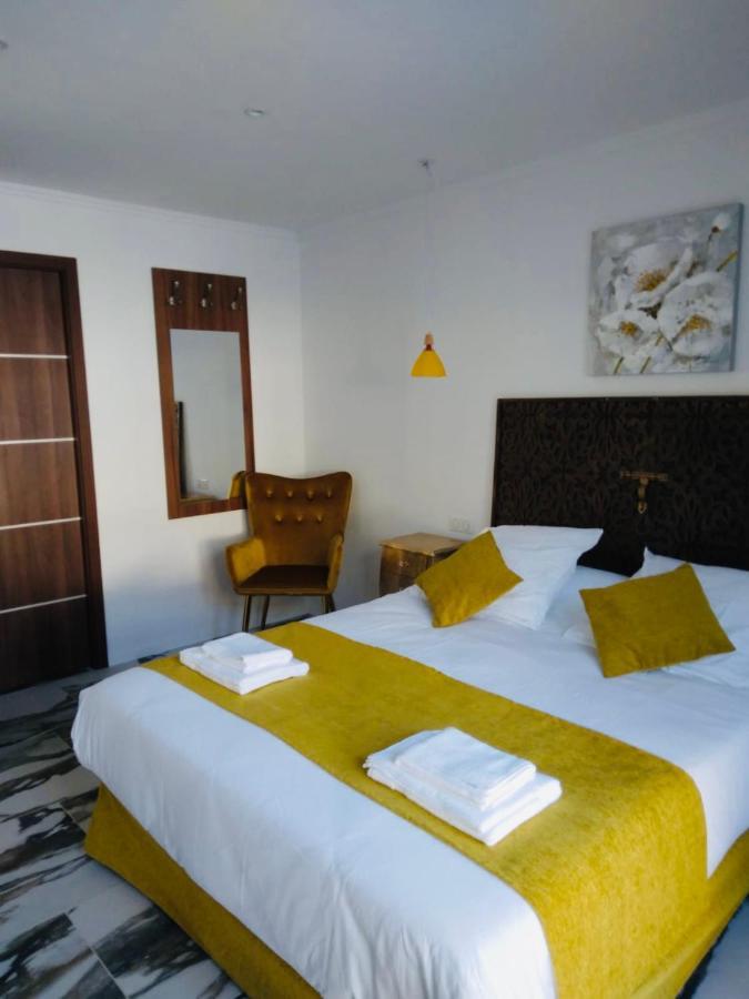 A Casa Di Jo Bed & Breakfast เกเลนซานา ภายนอก รูปภาพ